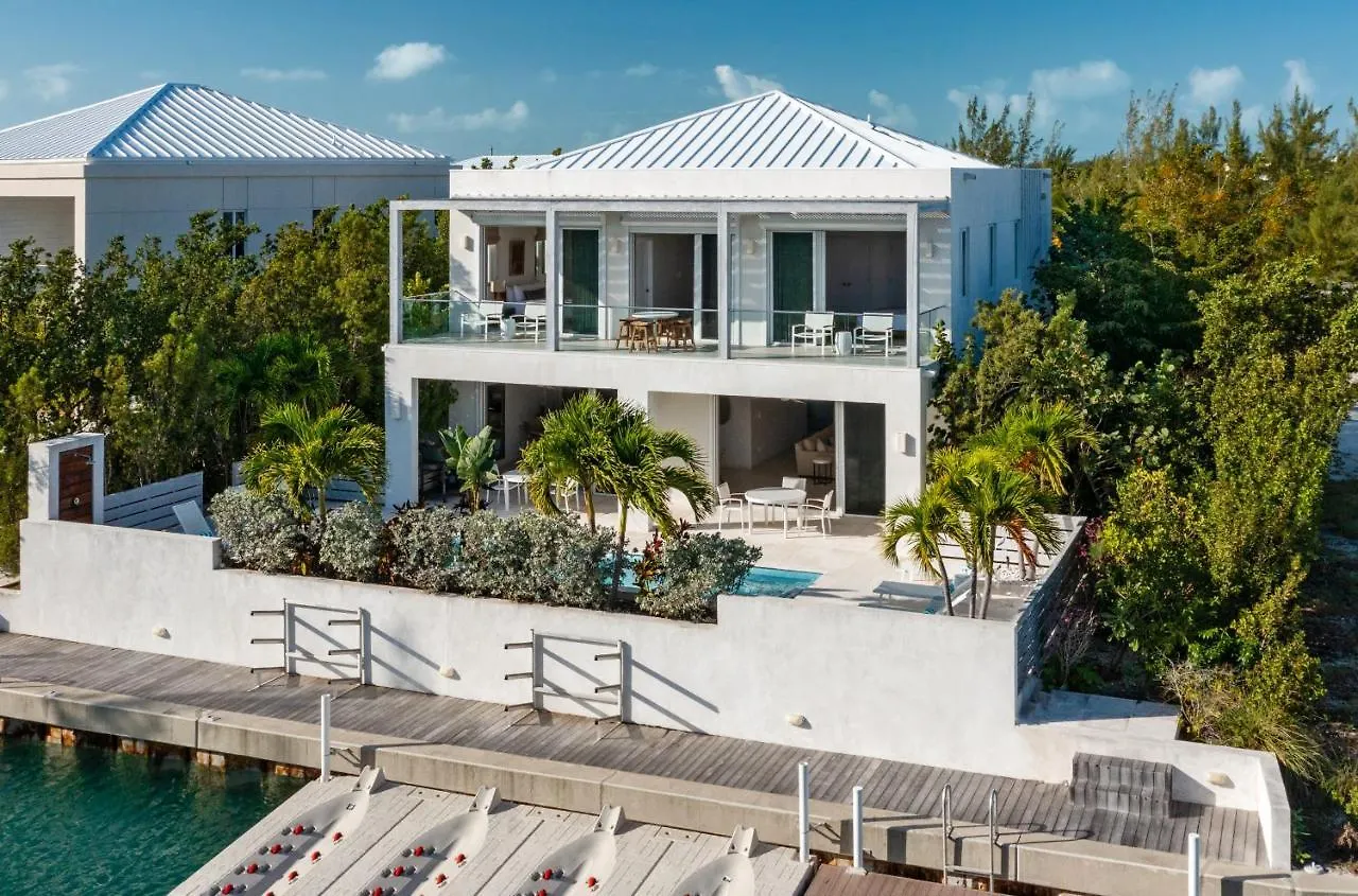 Salt Air Villa Long Bay 0*,